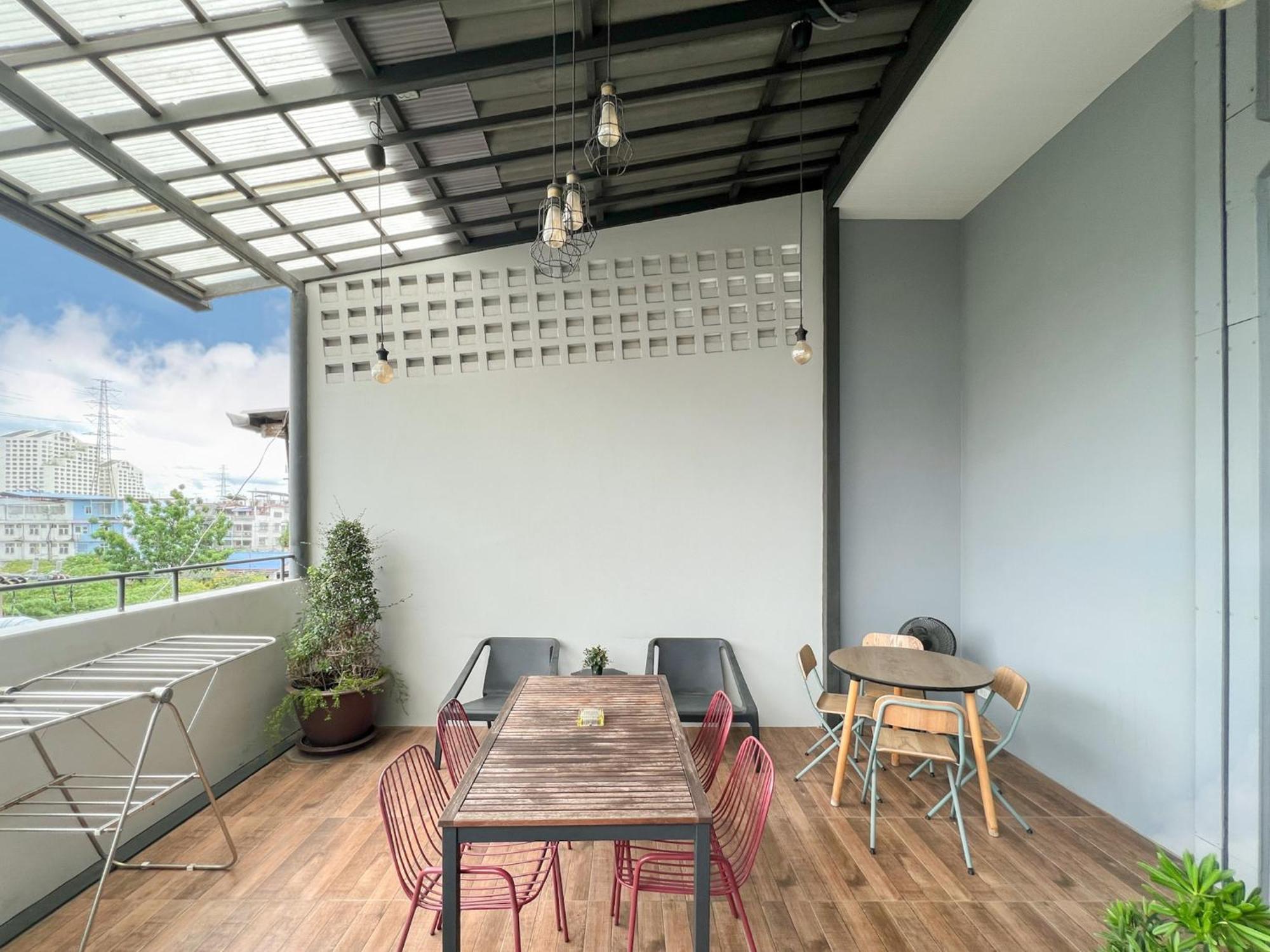 Neveu Premier Residence : Ratchada Bangkok Dış mekan fotoğraf