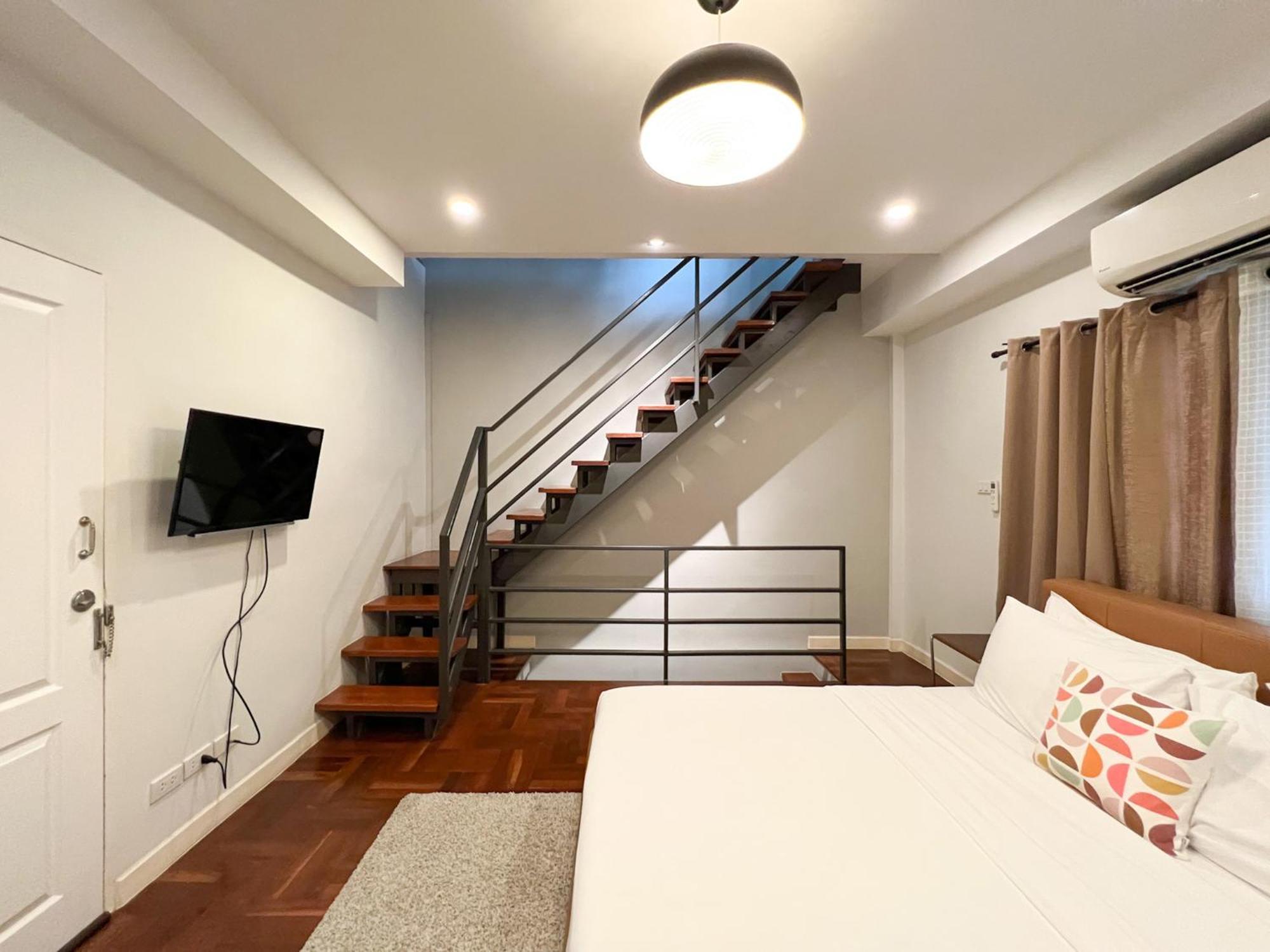 Neveu Premier Residence : Ratchada Bangkok Dış mekan fotoğraf