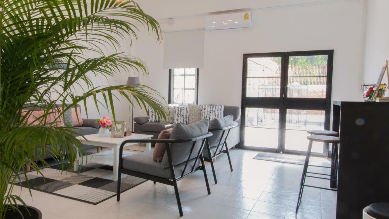 Neveu Premier Residence : Ratchada Bangkok Dış mekan fotoğraf